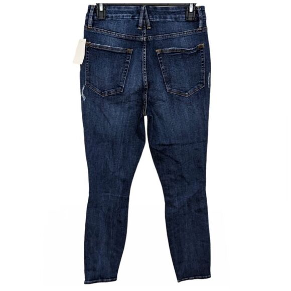 ✨Good American - Good Legs Crop in Blue505✨ - Picture 9 of 12